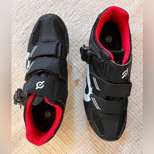 Peloton shoes // cycling shoes